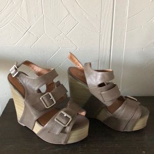 Wedge heels! Amazing condition